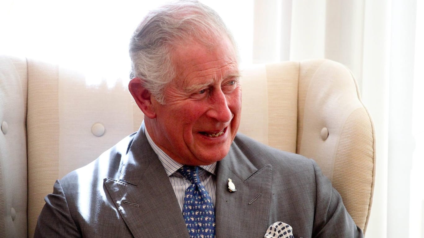 Prinz Charles ist zwar nicht der Vater von Meghan Markle – aber der von Prinz Harry.