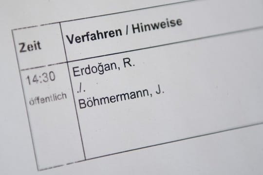 Das "Schmähgedicht" von Jan Böhmermann über den türkischen Präsidenten Erdogan bleibt in größeren Teilen verboten.