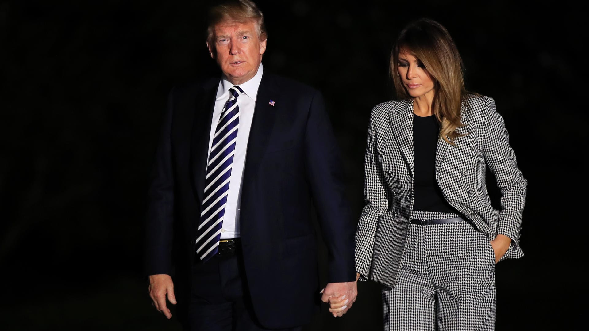 Präsident Donald Trump und First Lady Melania: Die Frau von Donald Trump liegt mit Nierenproblemen im Krankenhaus. Präsident Donald Trump und First Lady Melania: Die Frau von Donald Trump liegt mit Nierenproblemen im Krankenhaus.
