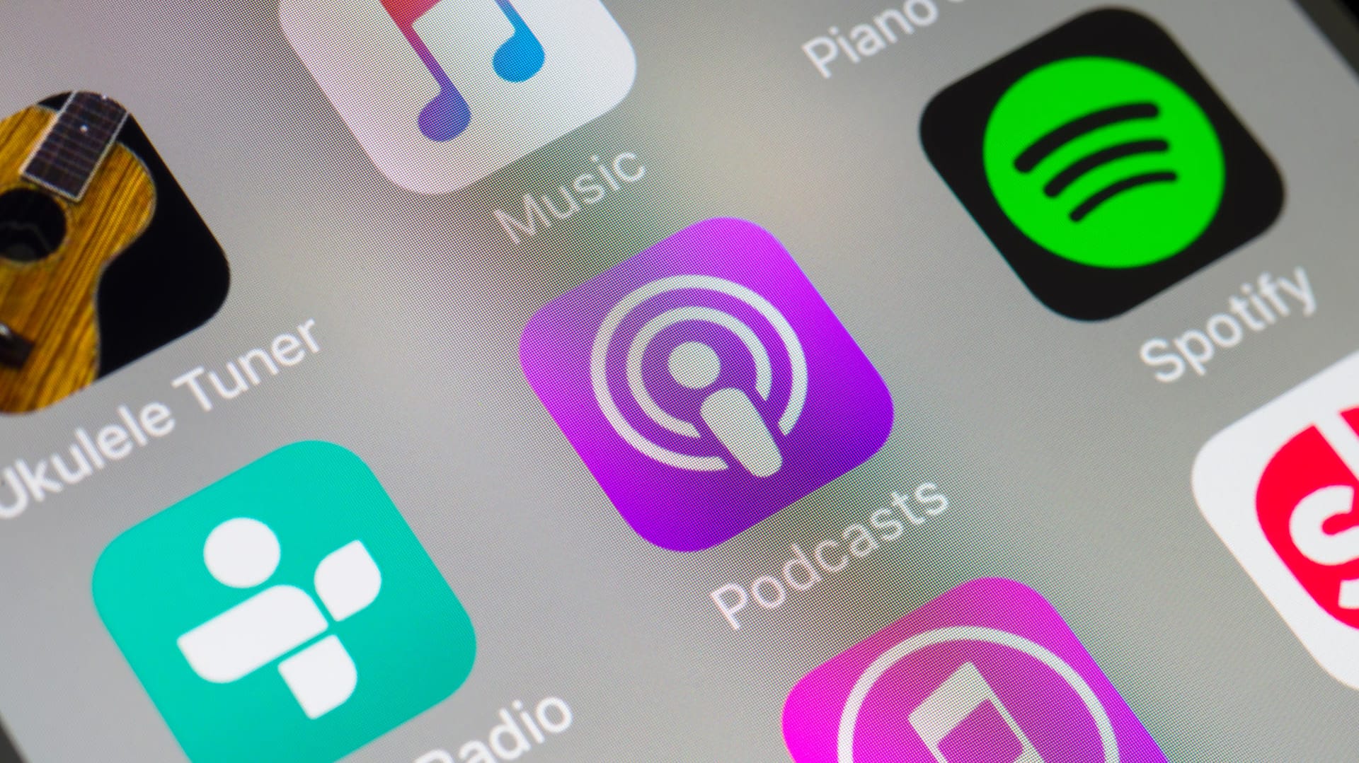 Podcasts, Spotify and other audio apps on cellphone