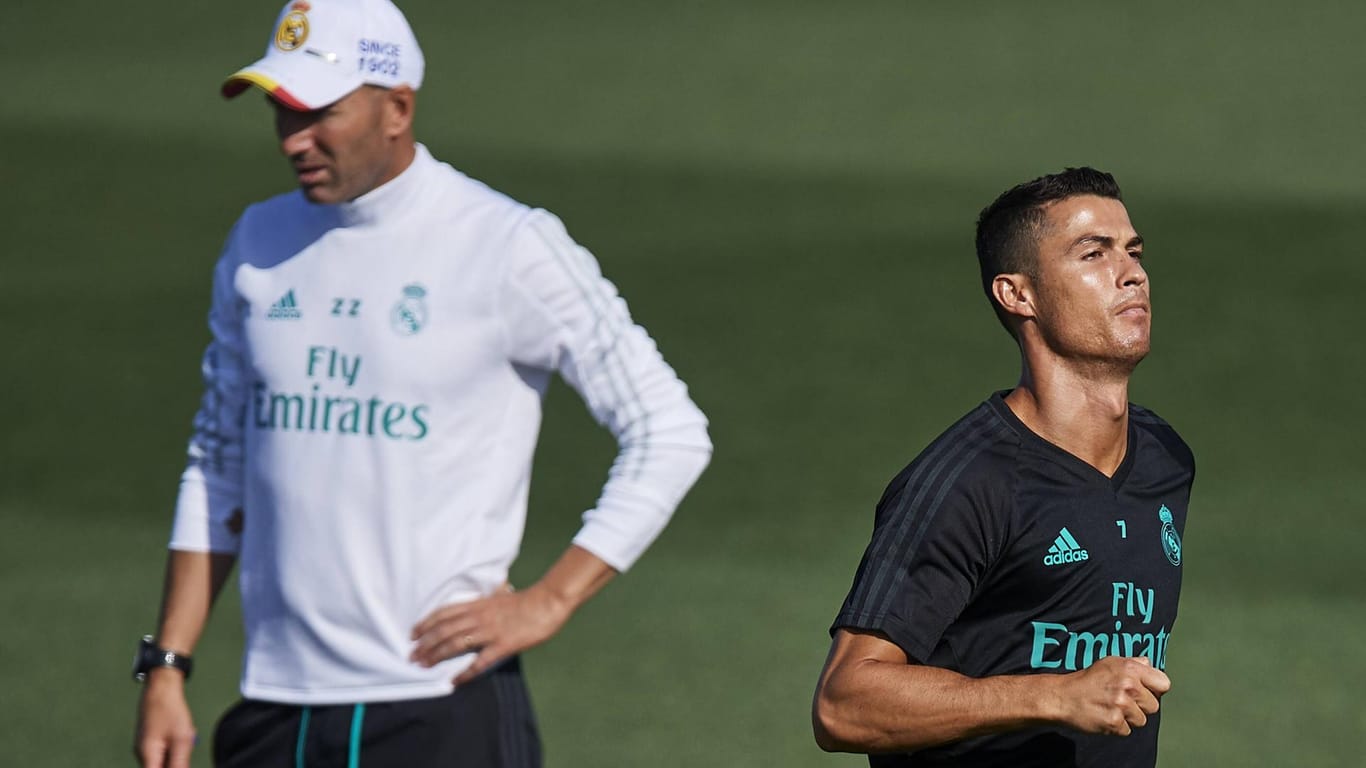 Protagonisten bei Real Madrid: Trainer Zinedine Zidane (l.) kann nach einer Verletzung wieder auf Cristiano Ronaldo bauen.