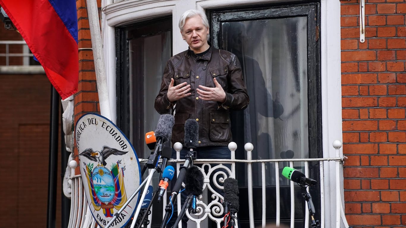 Julian Assange: gefangen in der Londoner Botschaft von Ecuador.