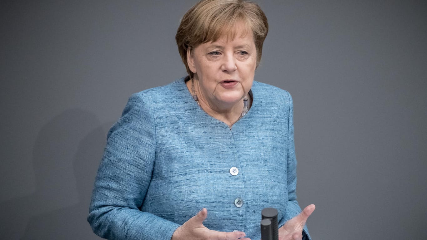 Bundeskanzlerin Angela Merkel (CDU) im Bundestag: Bei der Generalaussprache über den Bundesetat musste sich die Kanzlerin nicht nur für die Finanzen der Regierung rechtfertigen.