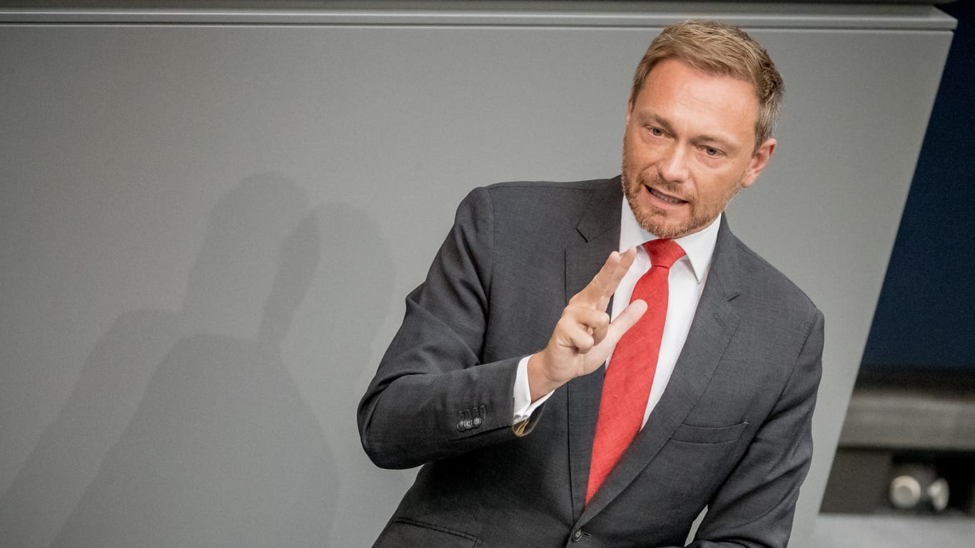Christian Lindner, Fraktionsvorsitzender der FDP im Bundestag: Der FDP-Chef appellierte an die Kanzlerin: "Führen Sie diese Land."