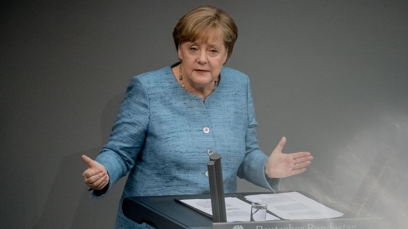Bundeskanzlerin Angela Merkel (CDU): Im Bundestag verteidigte sie die geplanten höheren Verteidigungsausgaben.