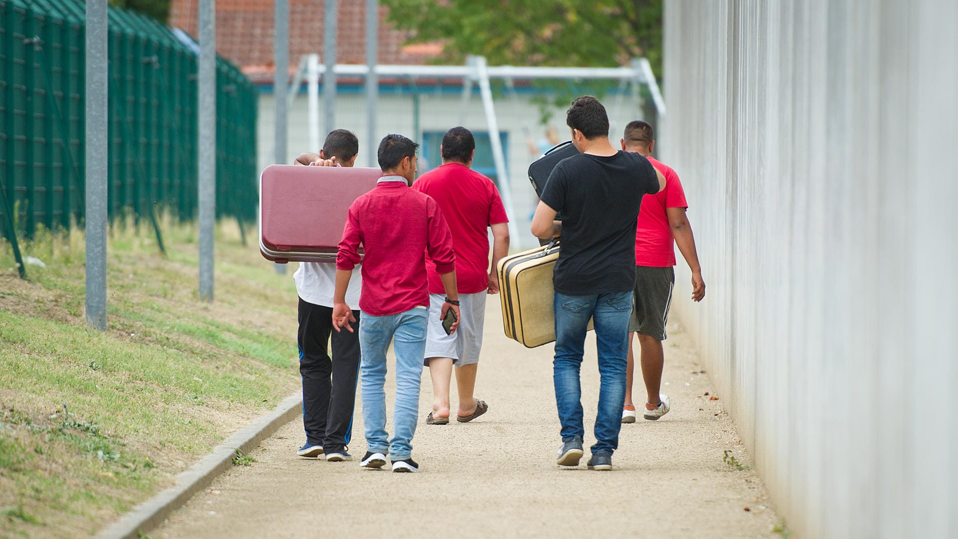 Flüchtlinge in einer Erstaufnahmeeinrichtung (Archiv)