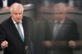 Bundesinnenminister Horst Seehofer während der Haushaltsberatungen im Bundestag.