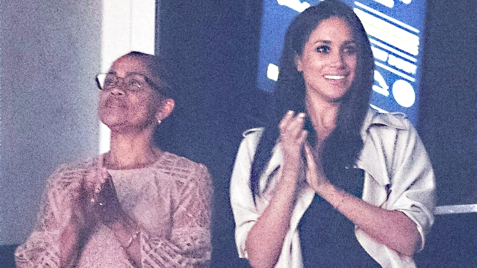 Ein Herz und eine Seele: Doria Ragland und ihre Tochter Meghan Markle bei einem Event von Prinz Harry.