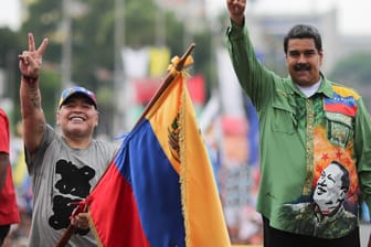 Nicolas Maduro und Diego Maradona: Maduro will sich bei der Abstimmung am 20. Mai bis 2025 im Amt bestätigen lassen.