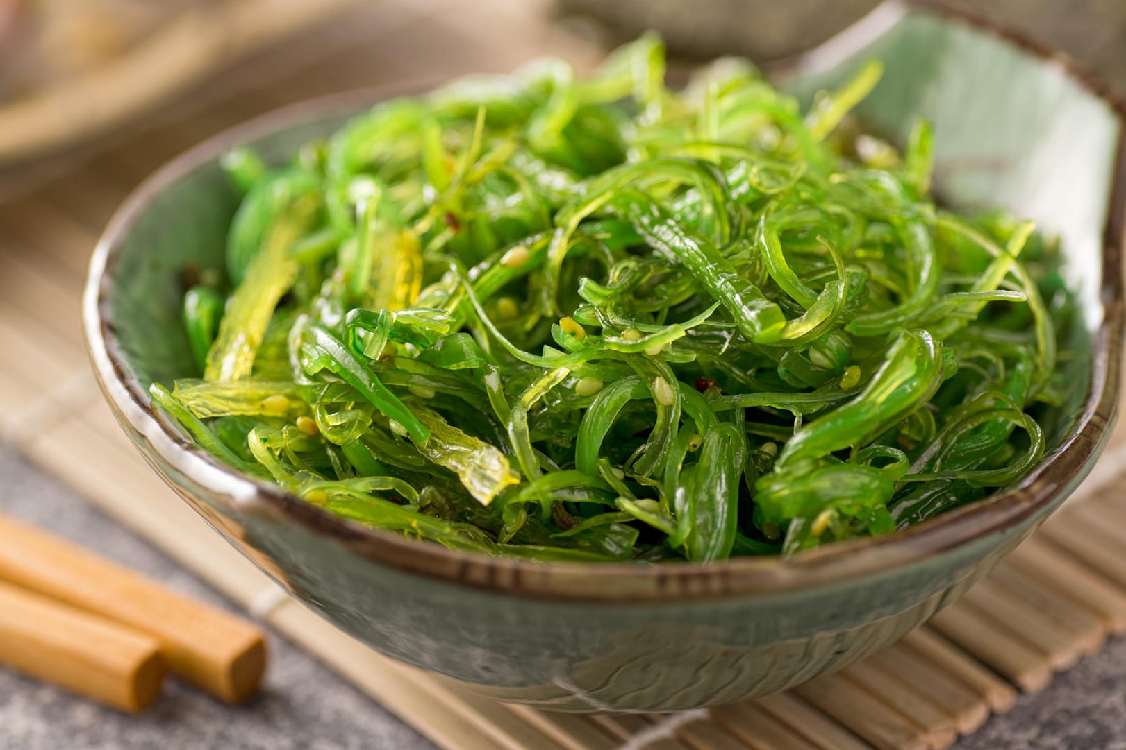 Algensalat: In einer Packung des zurückgerufenen "Wakame Salats" wurden Hepatitis E-Viren gefunden. (Symbolbild.)