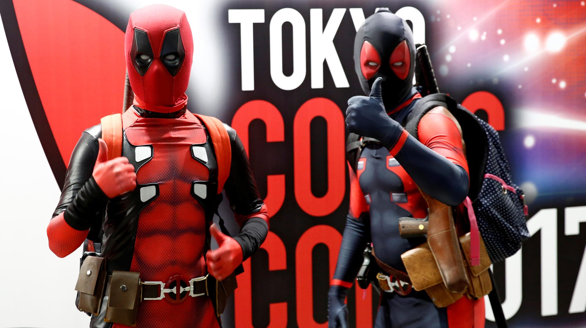 Cosplayer in Kostümen (Symbolfoto): Anti-Held Deadpool ist eine beliebte Actionfigur. Cosplayer in Kostümen (Symbolfoto): Anti-Held Deadpool ist eine beliebte Actionfigur.