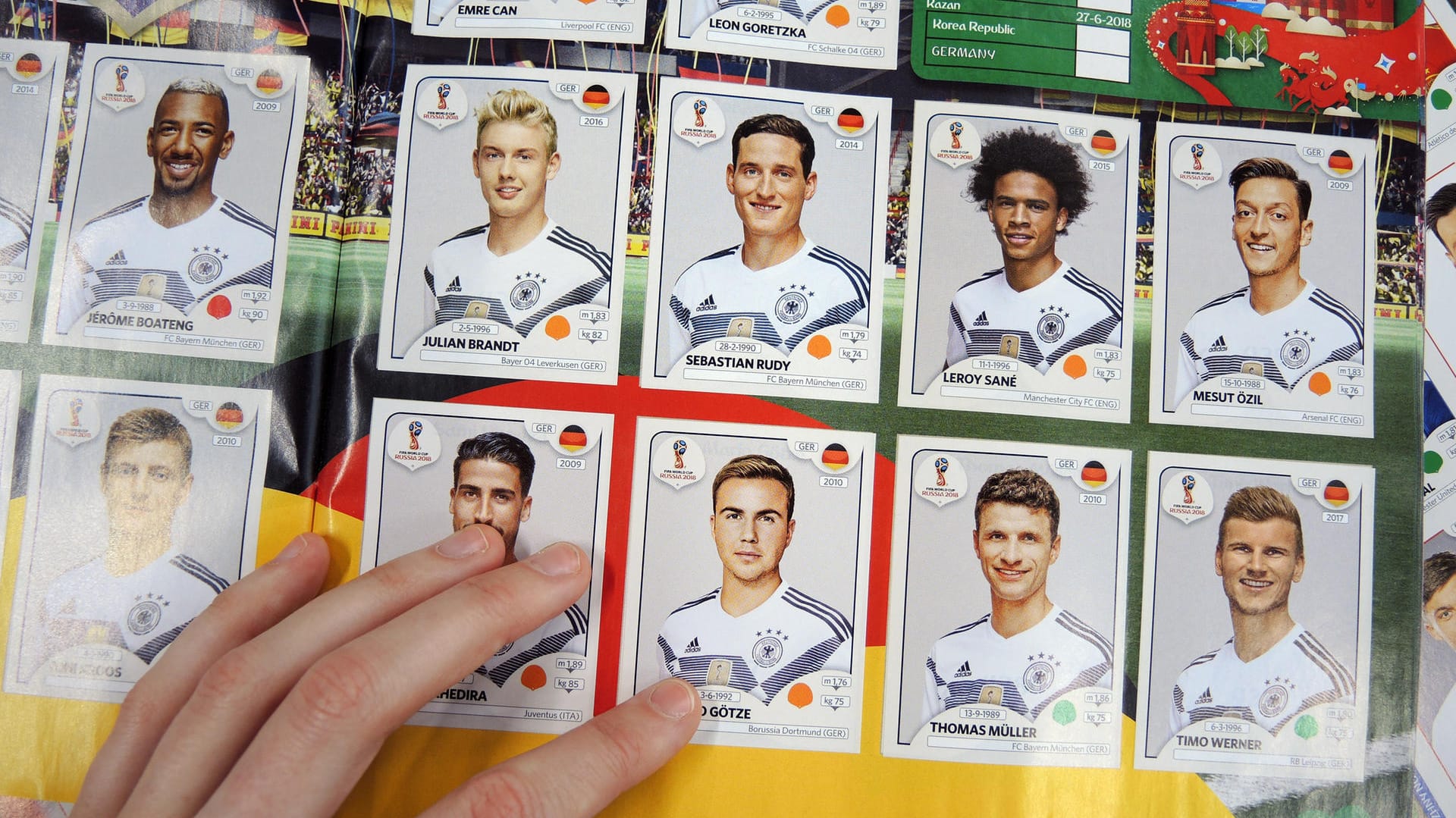 Panini-Stickeralbum zur Fußball-Weltmeisterschaft: Auch vor der Fußballweltmeisterschaft in Russland sind beträchtliche Teile der deutschen Bevölkerung vom Sammelfieber ergriffen.