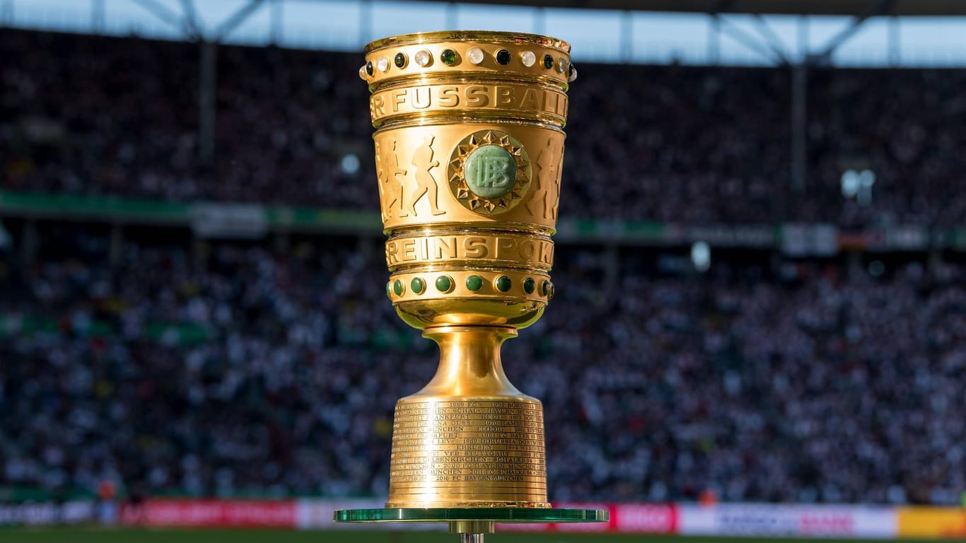 Die Trophäe des DFB-Pokals: Der materielle Wert wird auf rund 100.000 Euro geschätzt.