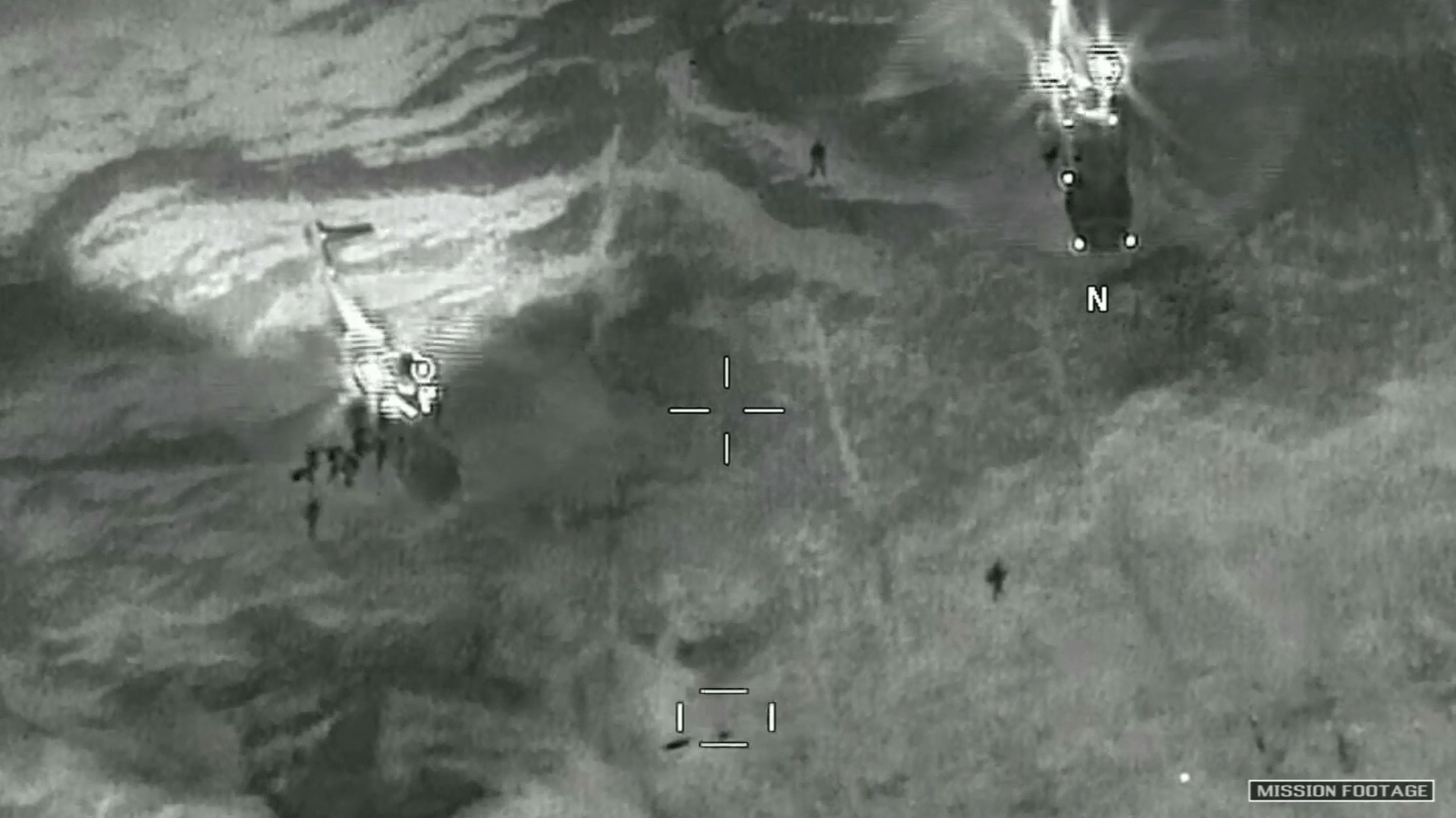 Im Video: Die Kräfte warten am Boden auf die rettenden Hubschrauber.