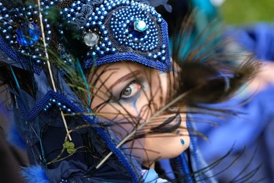 Eine Teilnehmerin des Wave-Gotik-Treffens in Leipzig.