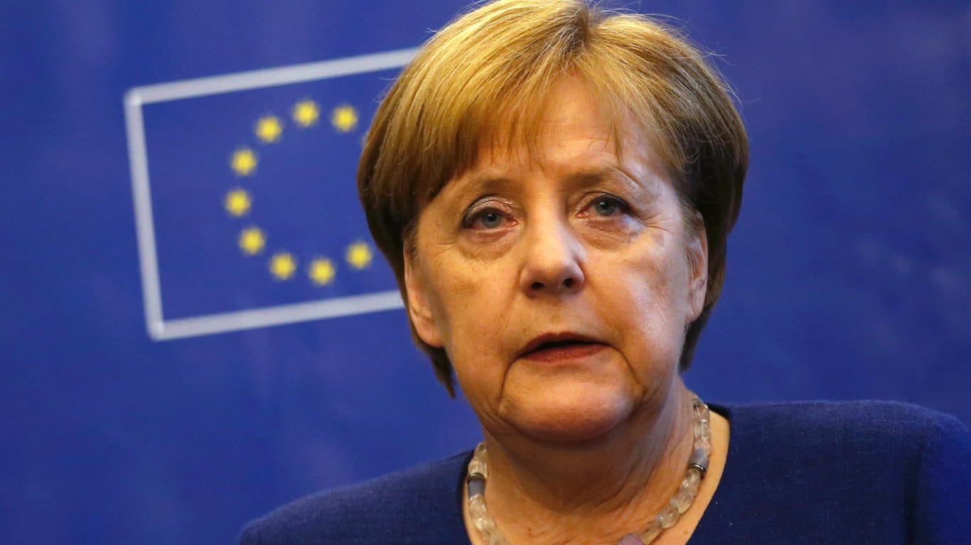 Kanzlerin Angela Merkel (Archiv): Gegen ihre Flüchtlingspolitik hat die AfD nun vor dem Verfassungsgericht geklagt.