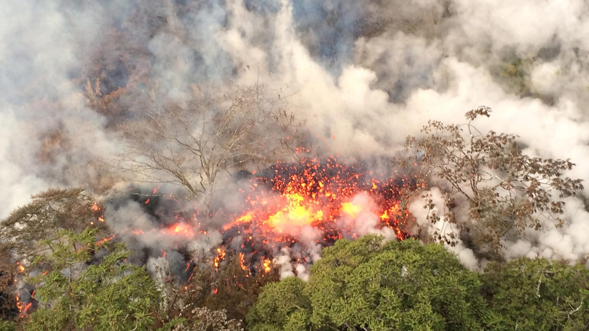 Kilauea Volcano Erupts on Hawaii's Big Island