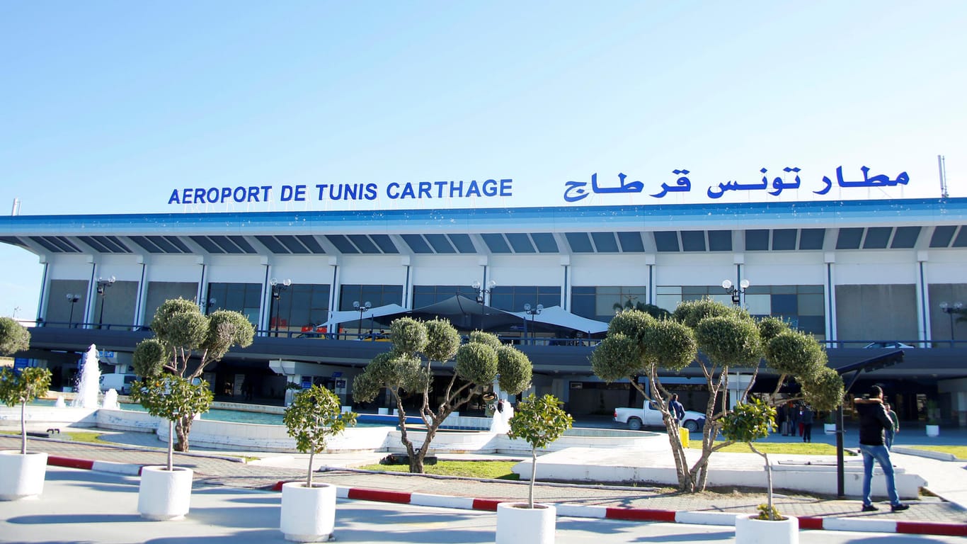 Der internationale Flughafen in Tunesiens Hauptstadt Tunis (Archiv)
