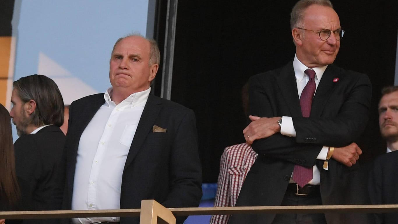 Führungsduo der Bayern: Uli Hoeneß (l.) und Karl-Heinz Rummenigge während des Pokalendspiels gegen Frankfurt.
