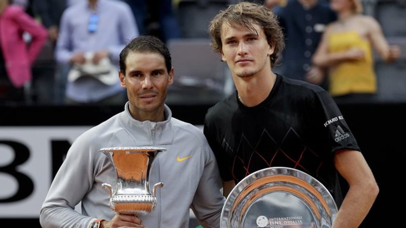 Zum achten Mal hat Rafael Nadal (l) das Masters-Turnier in Rom gewonnen.