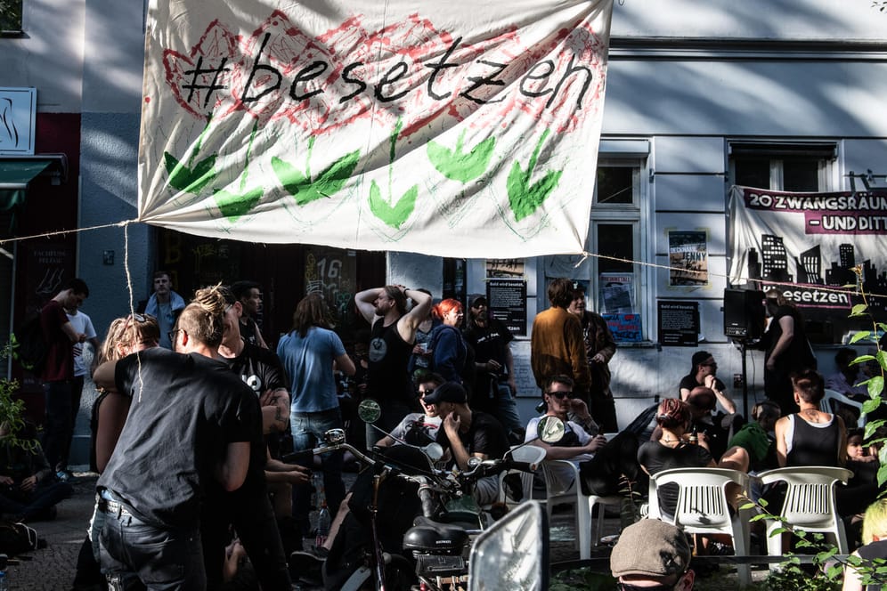 "#besetzen": In der Reichenberger Straße in Berlin-Kreuzberg hatten die Aktivisten ihre Zentrale eingerichtet, bevor die Polizei das Gebäude räumte.