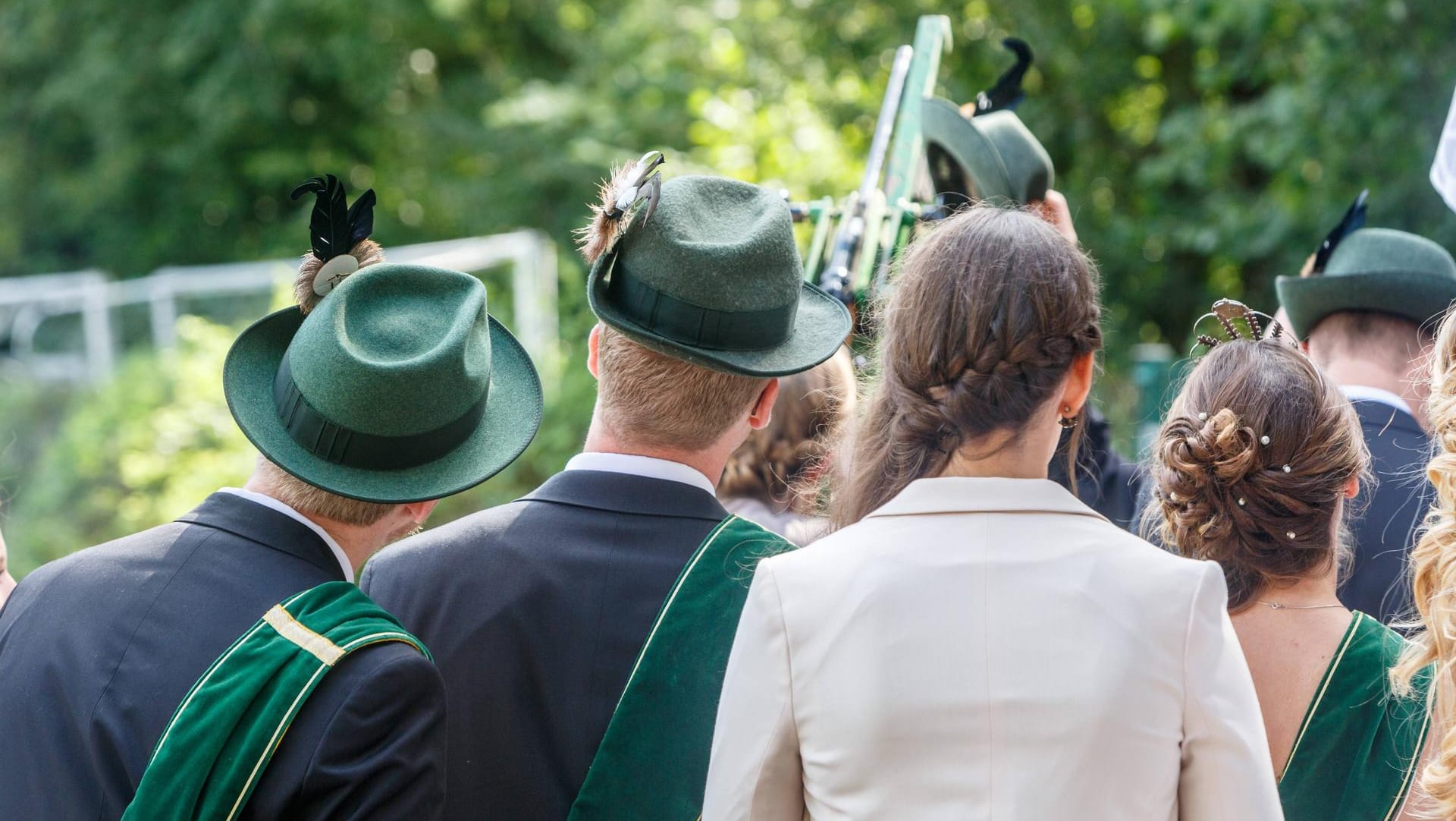 Schützenfest in Nordrhein-Westfalen: Der Schuss in Eichstetten löste sich vermutlich aus Versehen (Symbolfoto). Schützenfest in Nordrhein-Westfalen: Der Schuss in Eichstetten löste sich vermutlich aus Versehen (Symbolfoto).