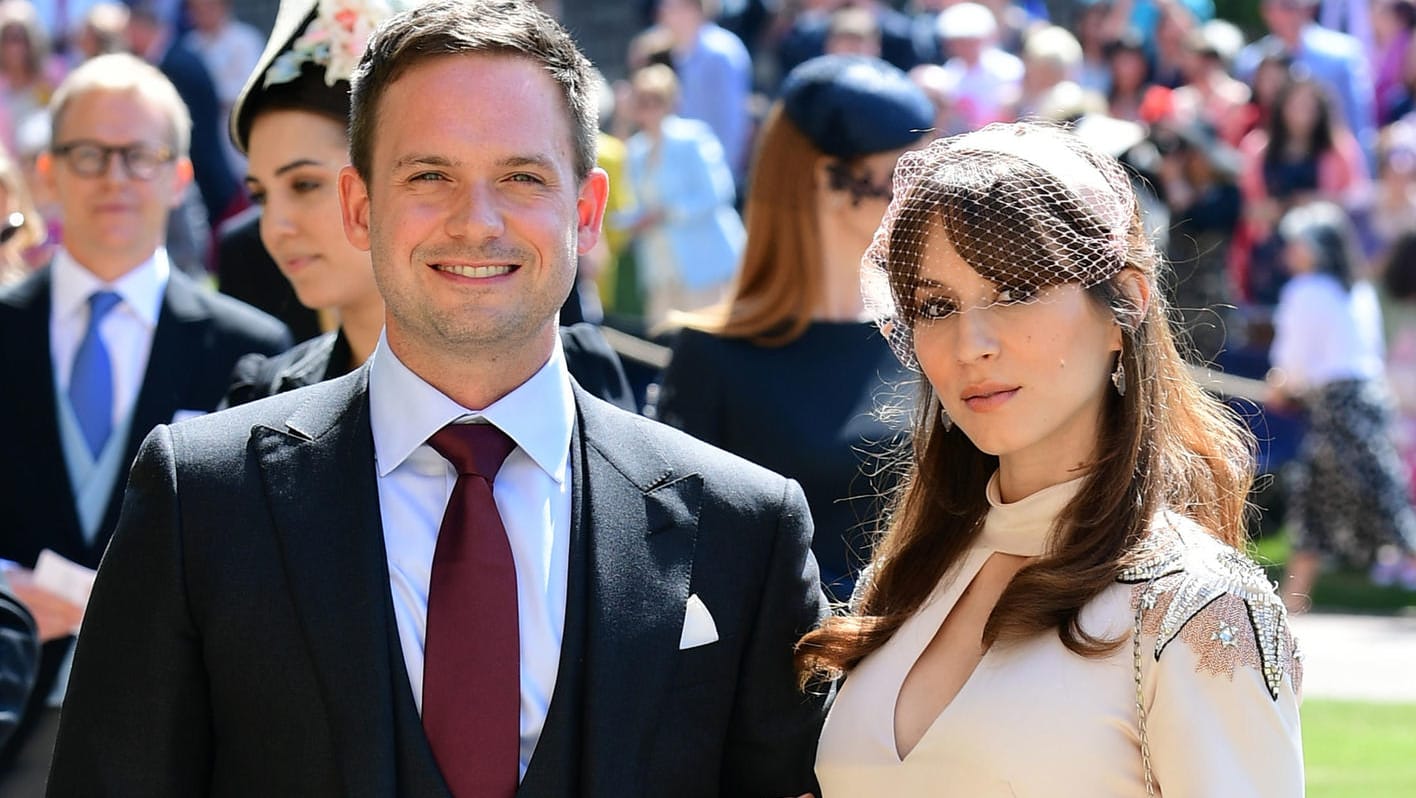 Patrick J. Adams und Troian Bellisario: Seine Frau gab Einblicke, was sich hinter Schlossmauer abspielte.