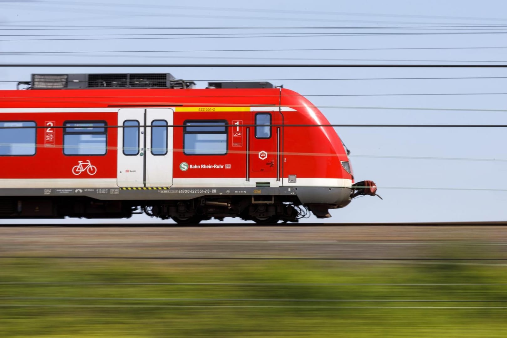 Eine Regionalbahn der Deutschen Bahn: Die Eltern des eingefangenen Ausreißers waren "überglücklich". (Archivbild)