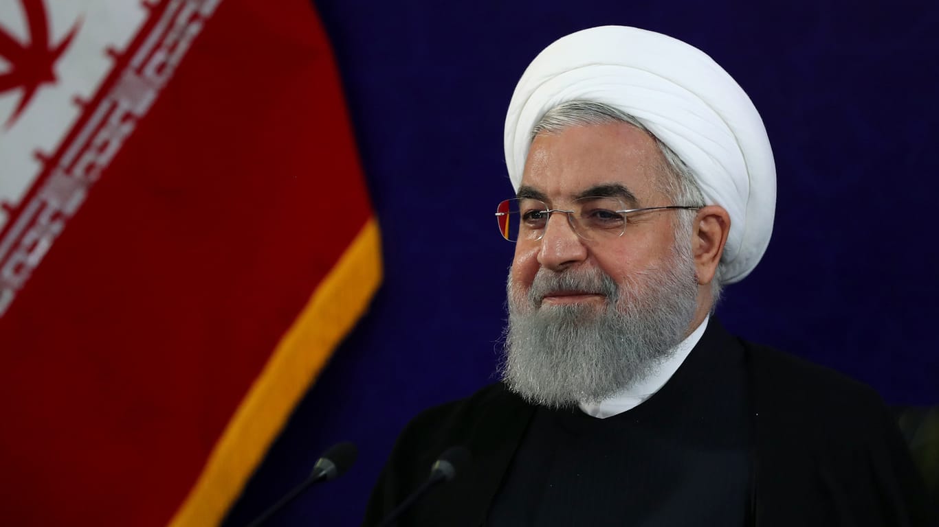 Hassan Ruhani auf einer Veranstaltung mit Experten der Ölindustrie: Der Präsident des Irans sagte, er könne US-Außenminister Mike Pompeo nicht ernstnehmen.