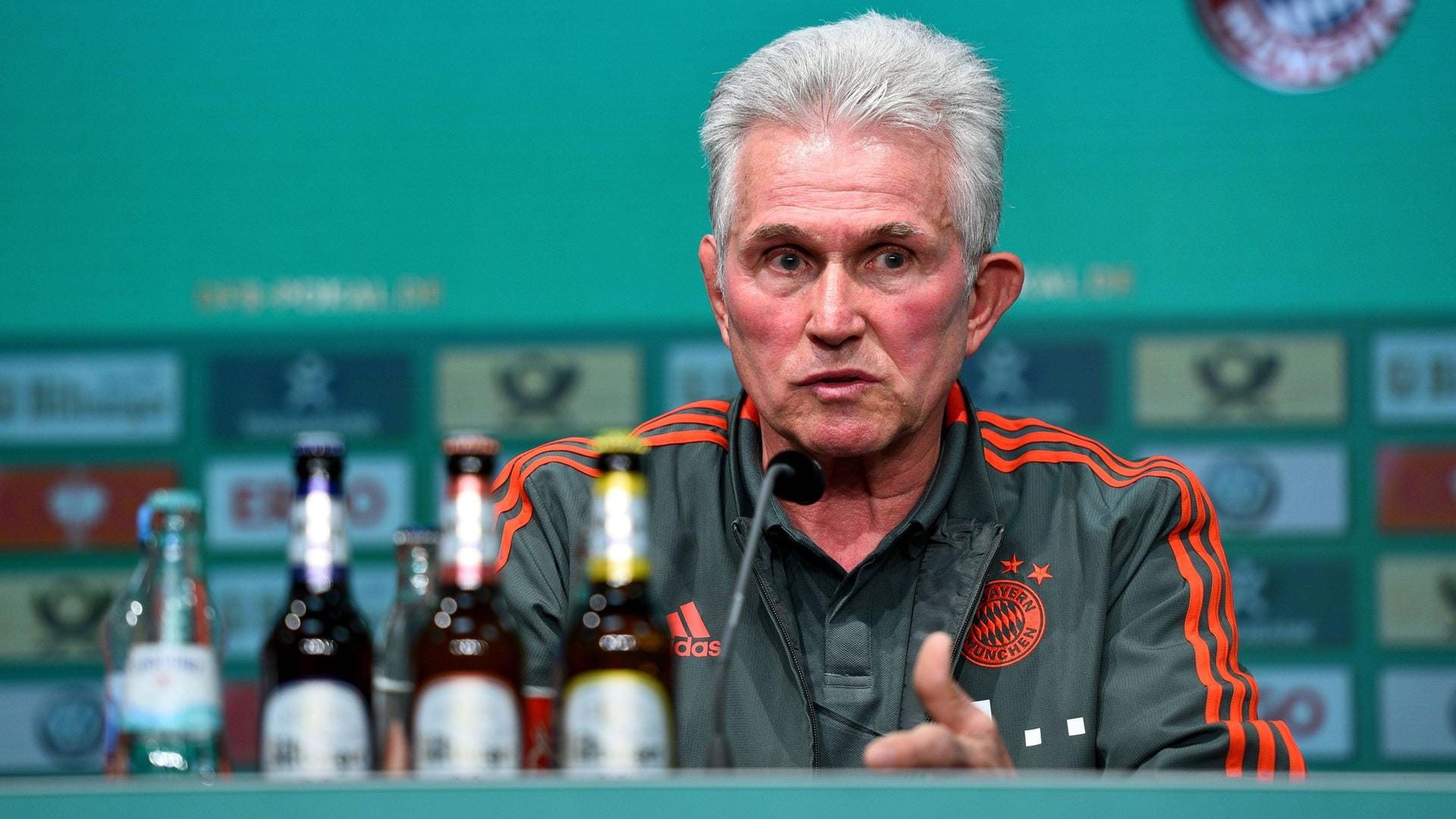 Heynckes auf einer PK vor dem Pokalfinale: Verwunderung über Wagners Reaktion.