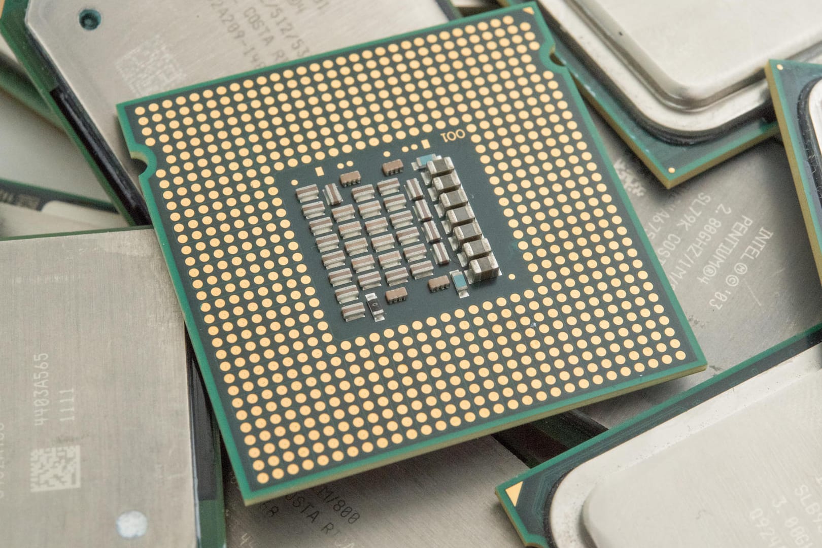 Computerchips: Google und Microsoft warnen vor einer neuen Variante der "Spectre"-Attacke auf Computerchips.