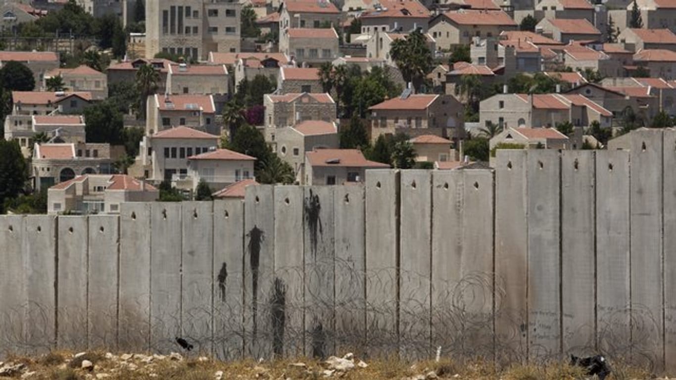 Israelische Siedlung Pizgat Ze'ev im Westjordanland.