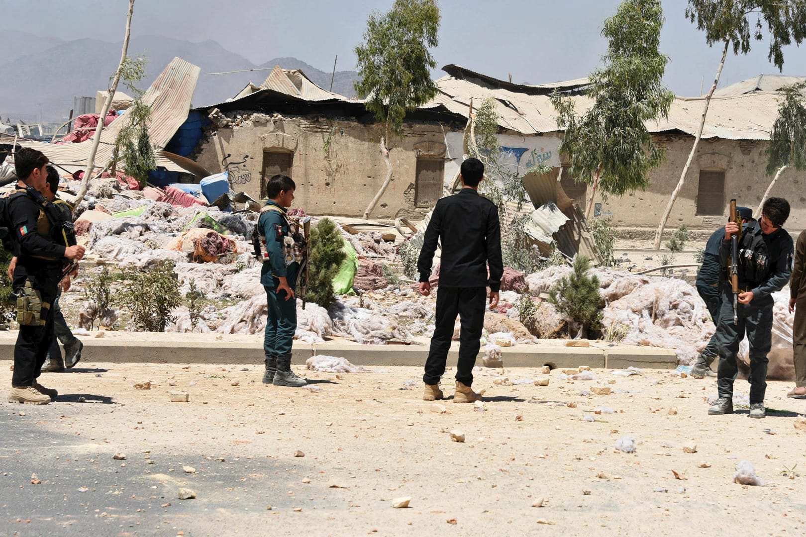 Anschläge der Taliban in Afghanistan: Bisher bekannte sich niemand zur Kleinbus-Explosion. (Archivbild)