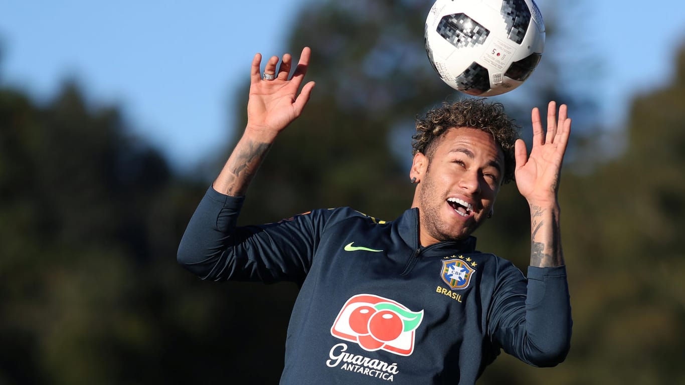 Brazil's soccer player Neymar trains at the Brazilian Soccer Confederation training center in Teresopolis