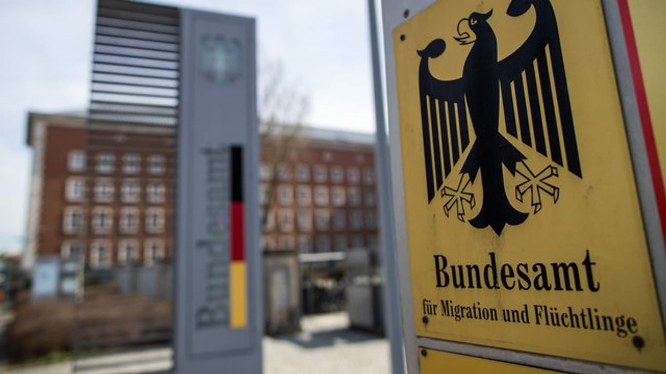 Außenansicht des Bundesamts für Migration und Flüchtlinge (BAMF) in Nürnberg.