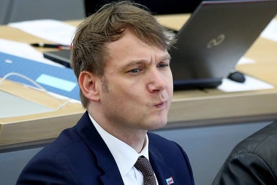André Poggenburg von der AfD während einer Landtagssitzung in Magdeburg.