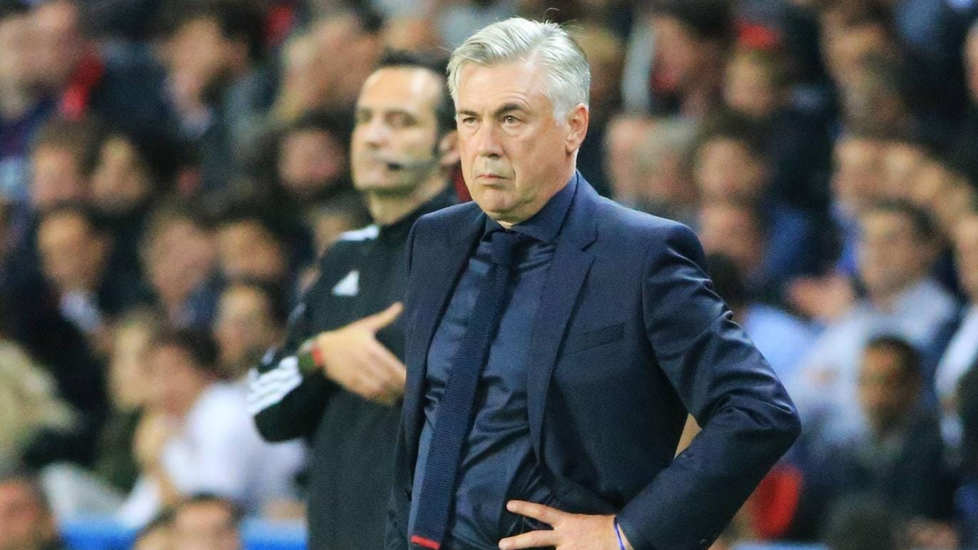 Carlo Ancelotti: Mit seinem neuen Klub tritt er in der kommenden Saison in Champions League an und könnte auf sein Ex-Team aus München treffen. Carlo Ancelotti: Mit seinem neuen Klub tritt er in der kommenden Saison in Champions League an und könnte auf sein Ex-Team aus München treffen.