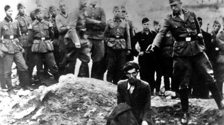 Massenerschießung im Zweiten Weltkrieg: Die Zentrale Stelle in Ludwigsburg ermittelt bis heute gegen NS-Verbrecher.