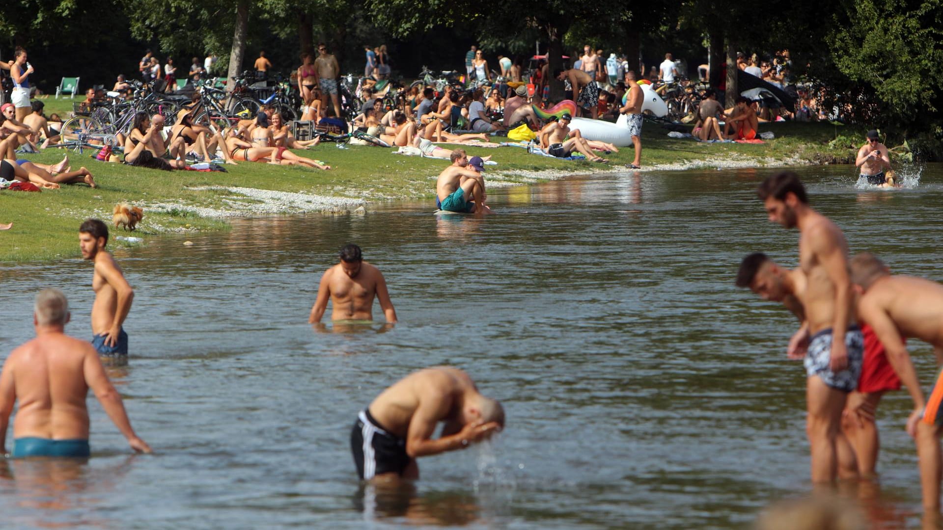 Hitze: Am Wochenende werden Temperaturen von mehr als 30 Grad Celsius erwartet. Hitze: Am Wochenende werden Temperaturen von mehr als 30 Grad Celsius erwartet.
