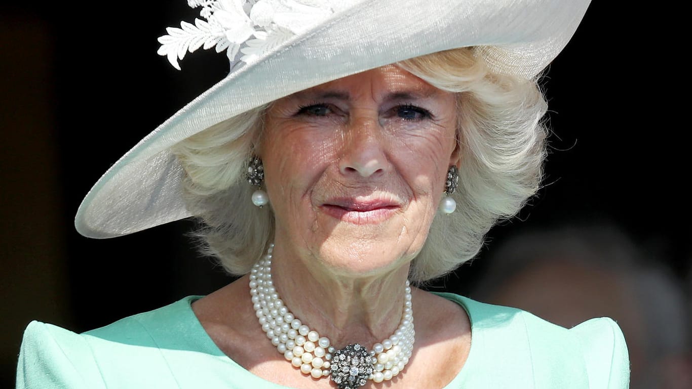 Herzogin Camilla von Cornwall: Sie schwärmt von der Royal Wedding, gibt aber auch zu, dass man kurz vorher Bedenken wegen Meghans Familiendrama hatte.