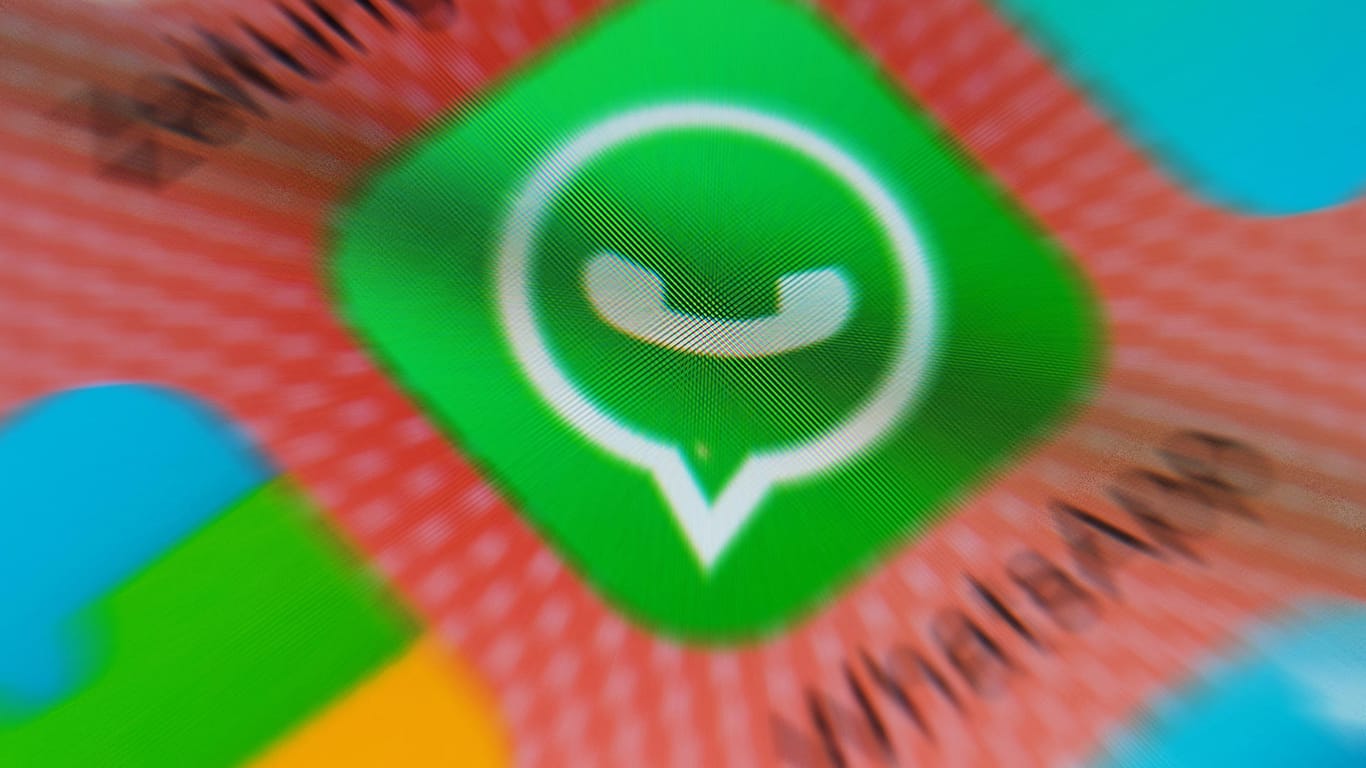 WhatsApp: In dem Messenger-Dienst wird ein Kettenbrief mit einer vermeintlichen "Porno-Warnung" weiter verbreitet.