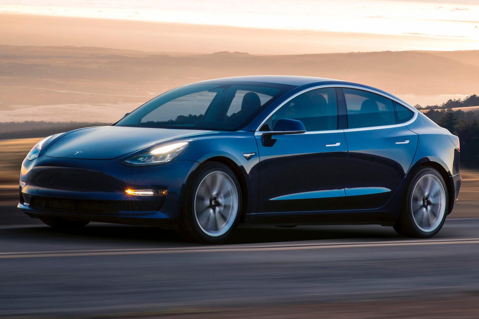 Model 3: Der bislang kleinste Tesla enttäuschte im Test eines wichtigen US-Magazins. "Consumer Reports" sprach keine Kaufempfehlung aus.