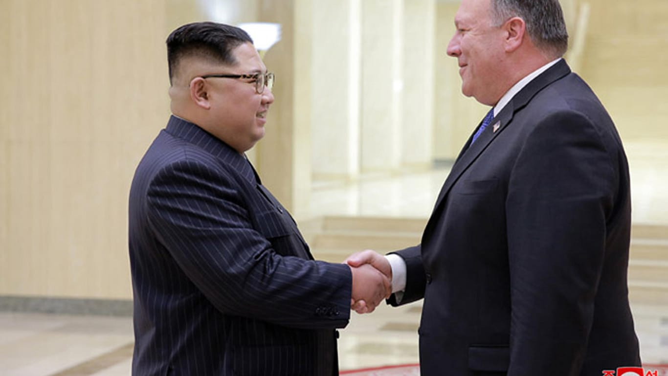Nordkoreas Diktator Kim Jong Un und US-Außenminister Mike Pompeo: Dem Treffen folgte nichts Greifbares. Geschichte wird noch nicht geschrieben.