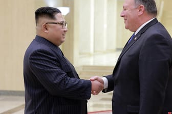Nordkoreas Diktator Kim Jong Un und US-Außenminister Mike Pompeo: Dem Treffen folgte nichts Greifbares. Geschichte wird noch nicht geschrieben.