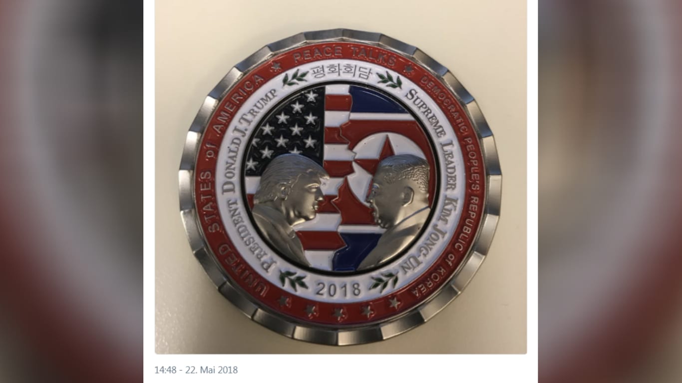 Screenshot eines Tweets vom Kurznachrichtendienst Twitter: Andenkenladen des Weißen Hauses bietet Gedenkmünze des Nordkorea-Gipfels zum Sonderpreis an.