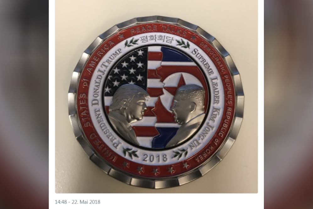 Screenshot eines Tweets vom Kurznachrichtendienst Twitter: Andenkenladen des Weißen Hauses bietet Gedenkmünze des Nordkorea-Gipfels zum Sonderpreis an.