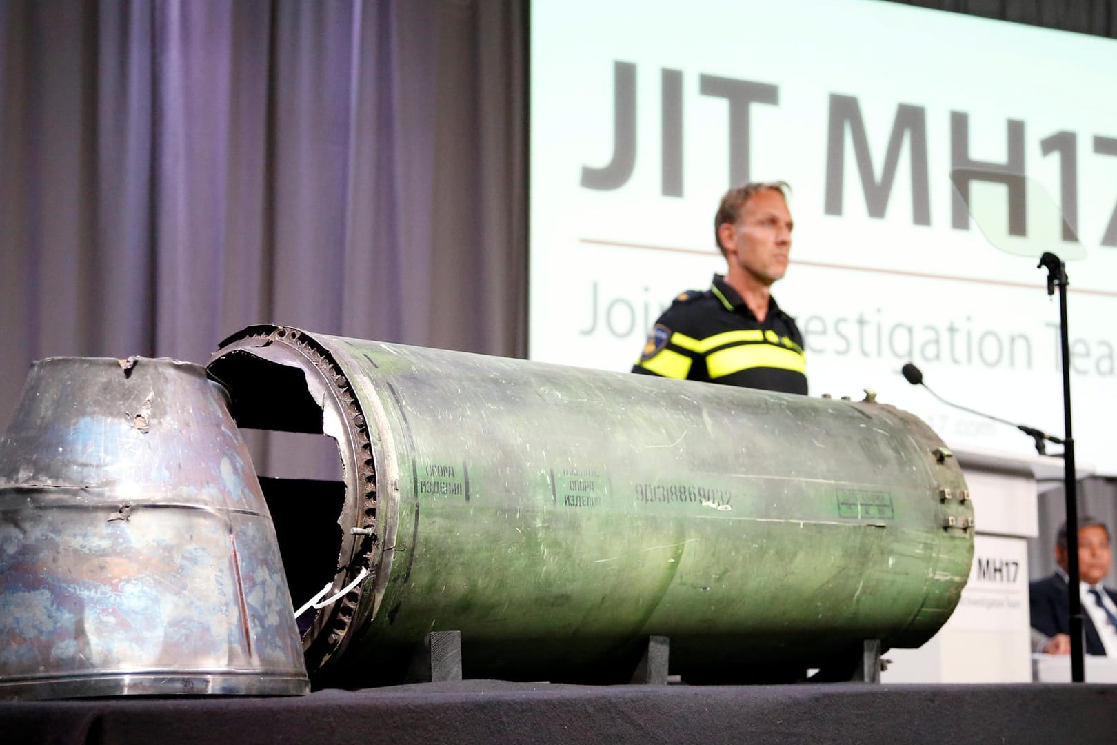 Pressekonferenz der internationalen Ermittler zu MH17: Einige Staaten haben Russland offiziell die Verantwortung für den Abschuss zugesprochen, die Bundesregierung hält sich bislang zurück.