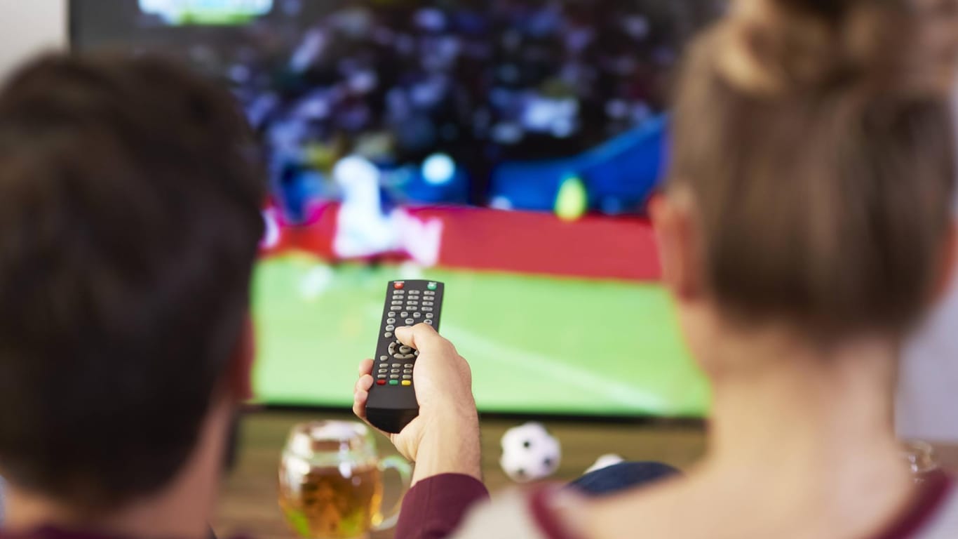 Fußball-WM: Einer guter Fernseher muss nicht teuer sein (Symbolbild).