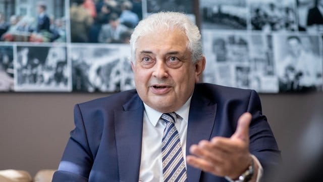 Botschafter Sergej Netschajew während eines Gesprächs mit der Deutschen Presse-Agentur. Botschafter Sergej Netschajew während eines Gesprächs mit der Deutschen Presse-Agentur.