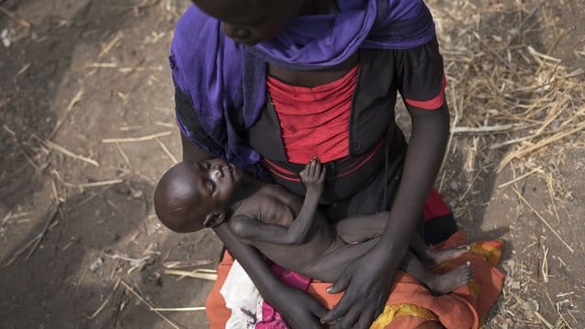 Nach Jahren des Bürgerkriegs wird im Südsudan die Nahrung knapp. Nach Jahren des Bürgerkriegs wird im Südsudan die Nahrung knapp.
